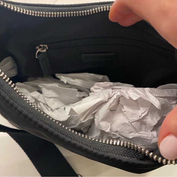 NWOT shoulder fabric baguette bag - Picture 5 of 8